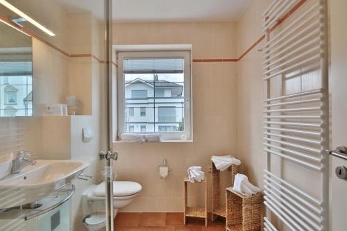 Ένα μπάνιο στο Sunshine-Residenz Sunshine Residenz Appartement 5