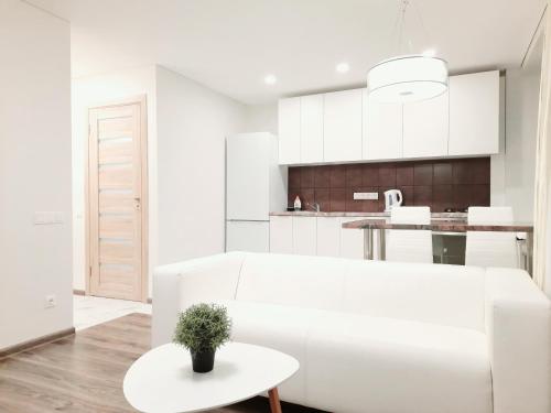 Dapur atau dapur kecil di M&M Apartment I SELF CHECK-IN