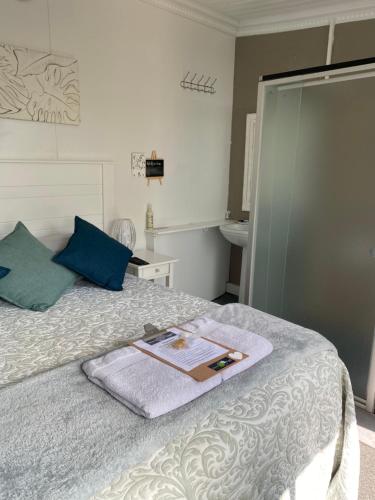 Ένα ή περισσότερα κρεβάτια σε δωμάτιο στο White River B & B