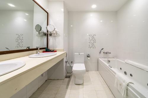 Ένα μπάνιο στο PrideInn Paradise Beach Resort & Spa Mombasa