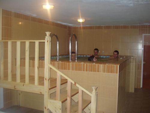 Galeriebild der Unterkunft Family Hotel Medven - 1 in Medven