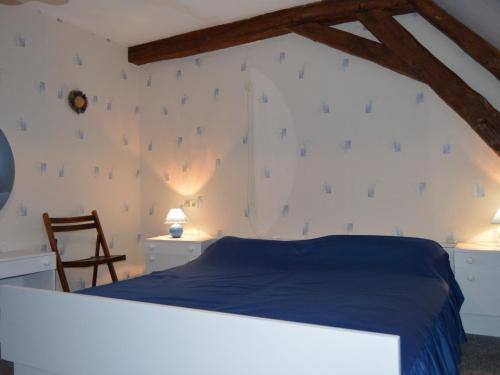 Posteľ alebo postele v izbe v ubytovaní Gîte Arthon, 5 pièces, 11 personnes - FR-1-591-12