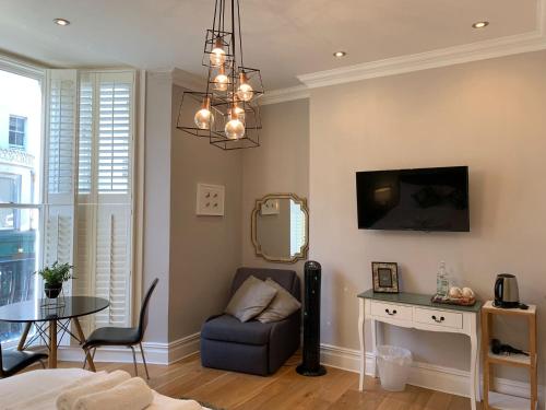 Gallery image of Weslie Guest House in Brighton & Hove