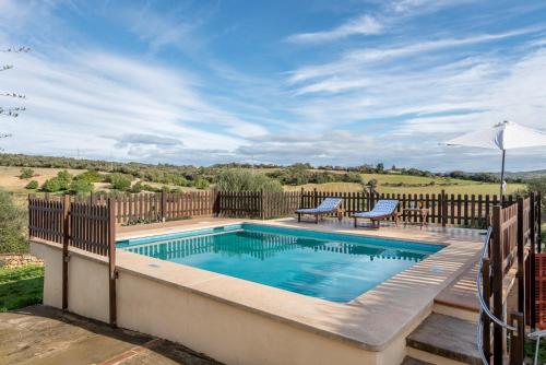 Piscina en o búsqueda de Finca Es Turó des Bessons