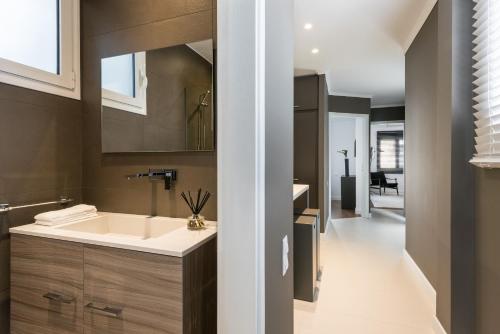 Executive 2 bdr Suite in Plaka - Acropolis view