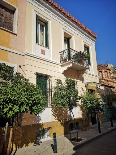 Psyri Neoclassical House Yard Free Parking