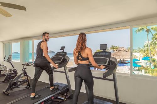 Das Fitnesscenter und/oder die Fitnesseinrichtungen in der Unterkunft Posada Real Ixtapa