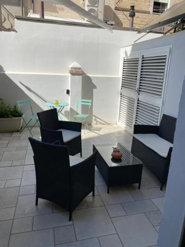 En balkon eller terrasse på Home Alba "Rooms"