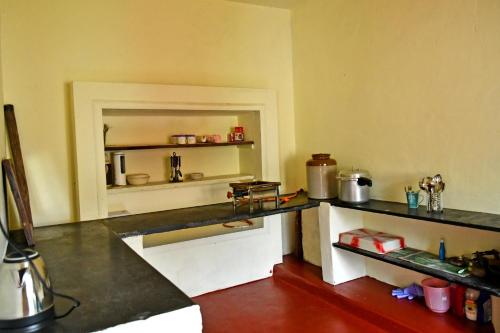 Η κουζίνα ή μικρή κουζίνα στο Thavihakklu Homestay 4BH, Kitchen, Coffee Estate