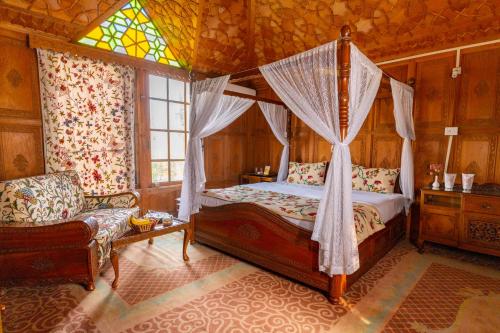 Легло или легла в стая в Wangnoo Heritage Houseboats