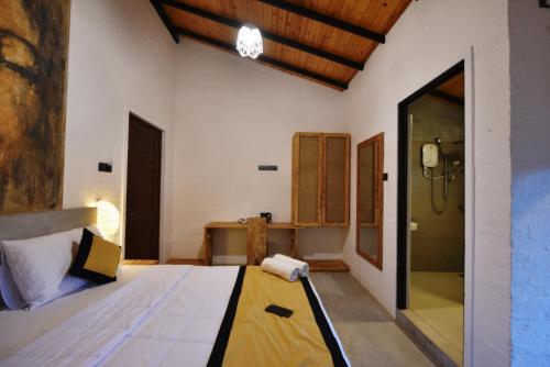 Кровать или кровати в номере Ele Camp Udawalawe