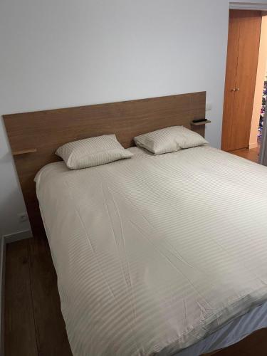 Ένα ή περισσότερα κρεβάτια σε δωμάτιο στο Melissa Home