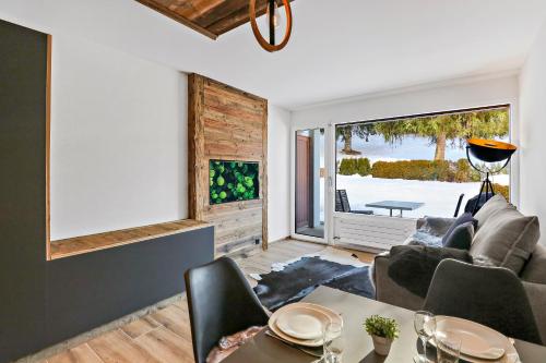 Studio rénové et chaleureux en plein centre