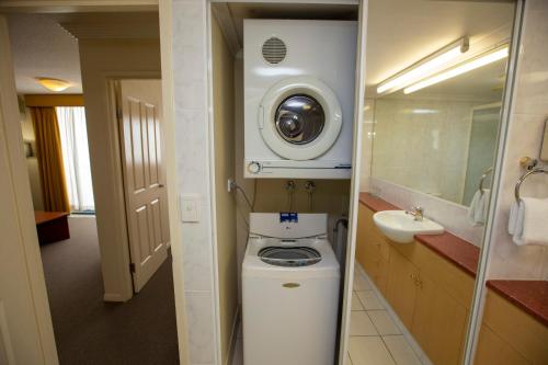Gallery image of Springwood Tower Apartment Hotel in Springwood