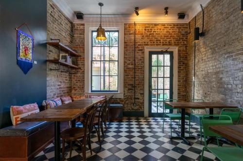 Posezení v ubytování Catahoula Hotel New Orleans