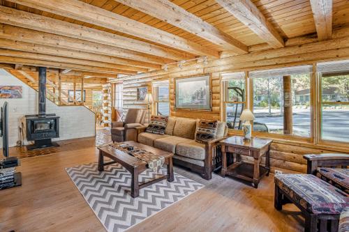 Pine Crest Lodge – Photos 2