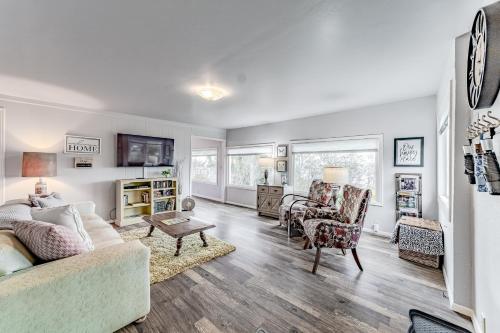 Gog and Pop's Place – Photos 3