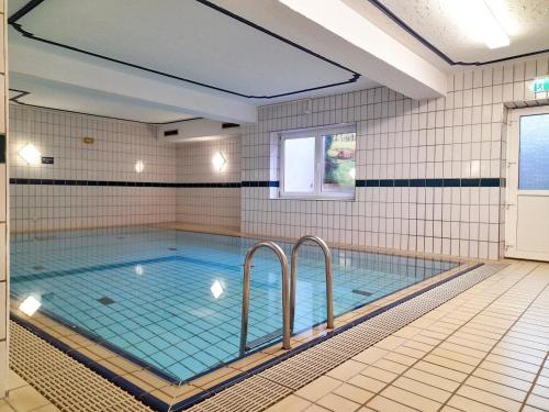 Bazén v ubytování Ferienwohnung Bayrischer Wald - Urlaub in schöner Natur, Schwimmbad, Relaxen, Sauna nebo v jeho okolí
