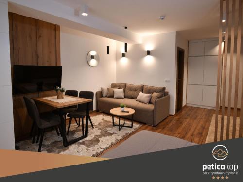 Gallery image of Apartman PETICA KOP A8 Kopaonik in Kopaonik