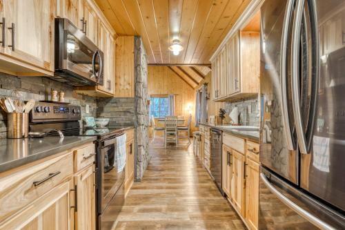Campfire Cabin on the River – Photos 3