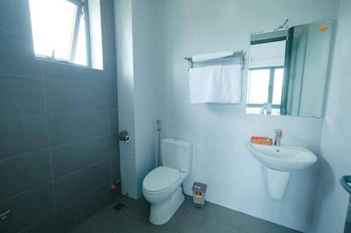 Phòng tắm tại Lavie House 69-7A Phan Chu Trinh