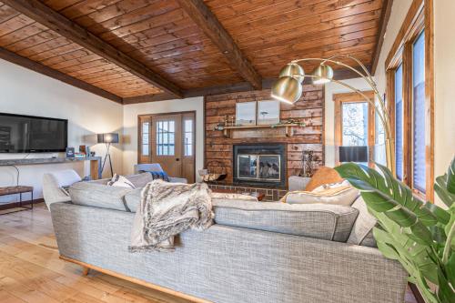 Imagen de la galería de West Vail Mountain Escape & Kinnikinnick Sunshine House, en Vail