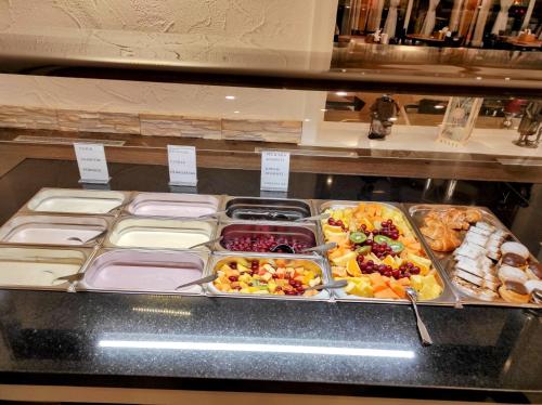 Comida en o cerca de este hotel