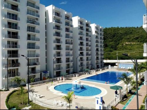 Bazén v ubytování Apartamento Conjunto Aqualina Orange nebo v jeho okolí
