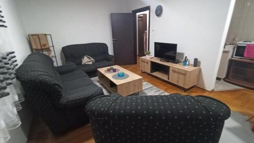 Μια τηλεόραση ή/και κέντρο ψυχαγωγίας στο Martha`s place Drač
