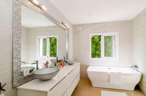 Ванная комната в VM-Lyxury 4 bedroom villa with private pool