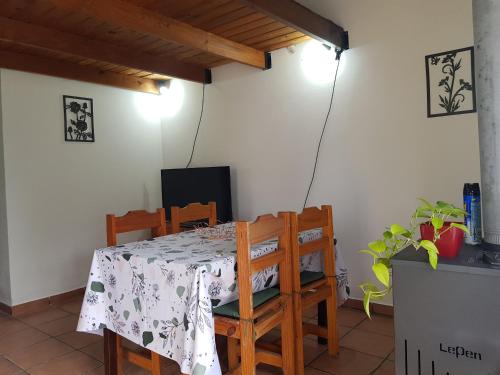 TV a/nebo společenská místnost v ubytování La Casita De Atras