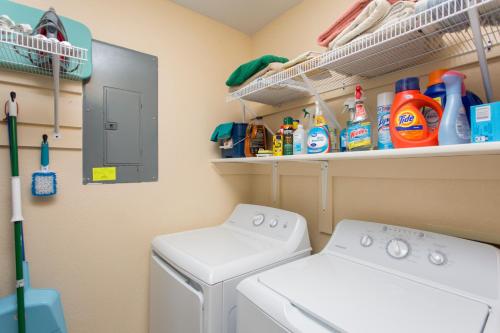 Billede fra billedgalleriet på House of Neptune Steps from the sea and private pool i South Padre Island