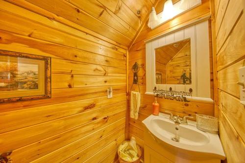 Serenity, A Rustic Log Cabin Retreat photo 35