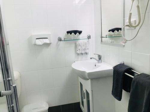 Koupelna v ubytování Jumbuck Motor Inn