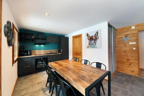CHALET 6 PERS INDEPENDANT PROCHE CENTRE ET LAC