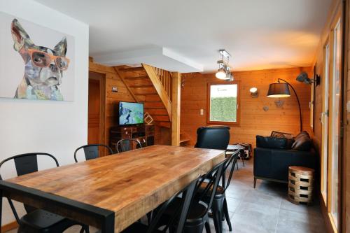 CHALET 6 PERS INDEPENDANT PROCHE CENTRE ET LAC