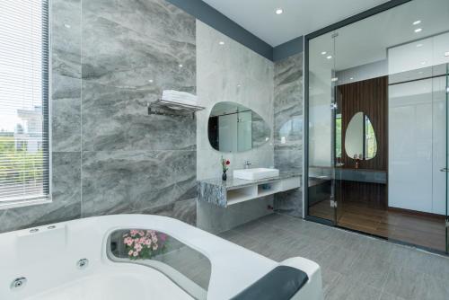 Phòng tắm tại Villa hồ bơi Vũng Tàu