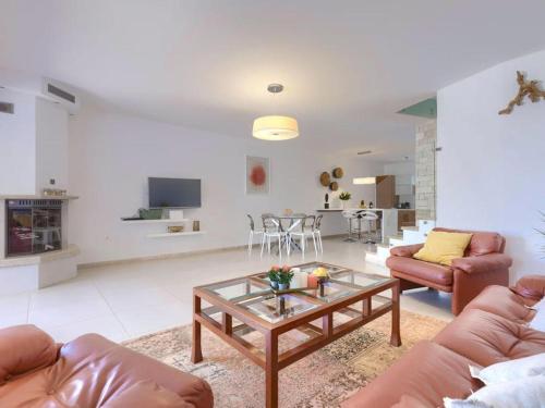 Villa Bobos place with Jacuzzi and Sauna 46D