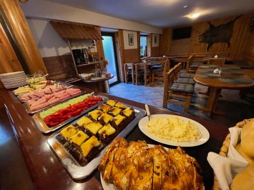 Jídlo v penzionu nebo okolí