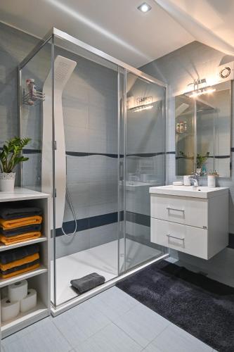 Ένα μπάνιο στο Apartment Štros with private sauna