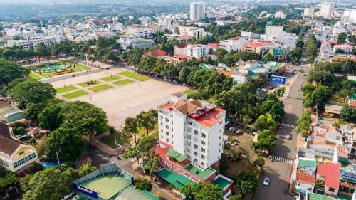an aerial view of a city with a park at Biet Dien Hotel in Buon Ma Thuot