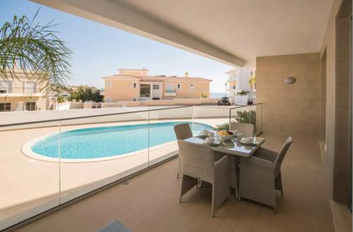 ZENTUNI Ocean front