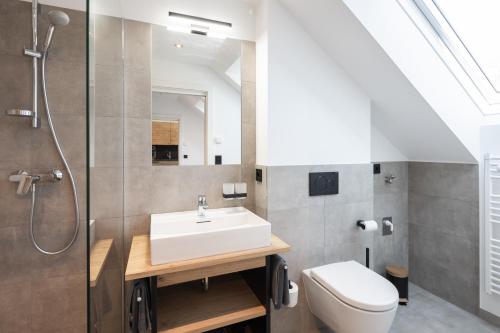 Kúpeľňa v ubytovaní Moxn Apartment Lungau - Small Penthouse mit Terrasse