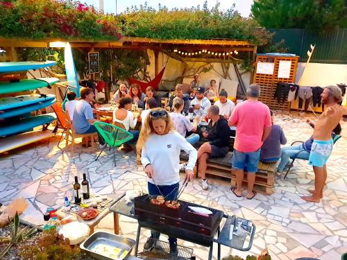 Гости Sandycamps Surf House