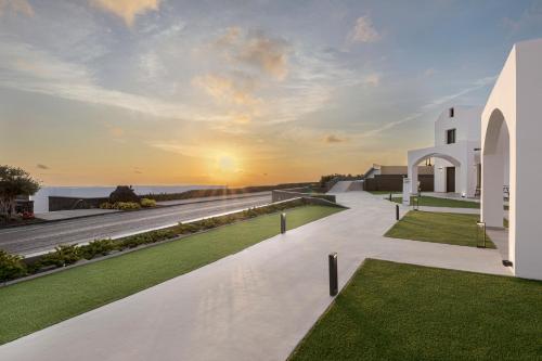 Alba o tramonto visti dall'interno dell'hotel o dai dintorni