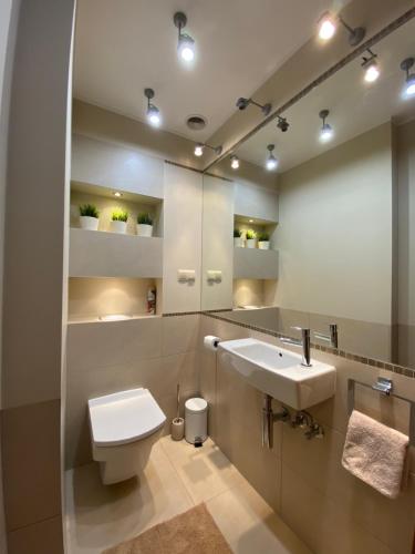 Phòng tắm tại Ann Apartament Sopot Haffnera
