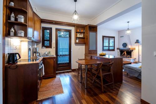 Una cocina o cocineta en The Foxes - Modern 1BD apartment in the Forest