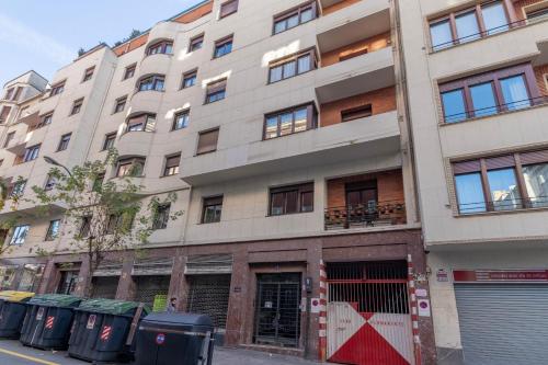 AkomodaT en apartamento en el centro de Bilbao con parking