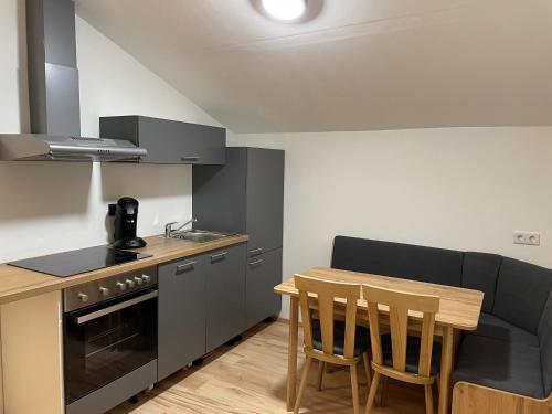 Kuchyňa alebo kuchynka v ubytovaní Apartment Sabrina