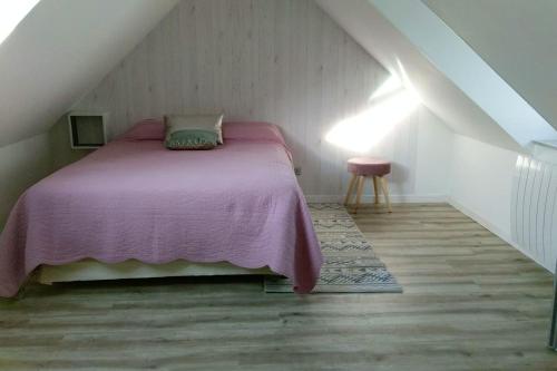 Postel nebo postele na pokoji v ubytování Maison d'une chambre avec wifi a Arques la Bataille